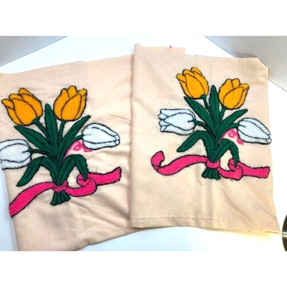 2 Vtg Handmade Pillow Cases Yellow & White Tulips & Pink Bow‎ Loop Puch Stitch